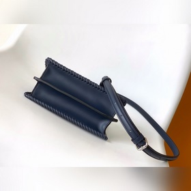 Fend Iconic Peekaboo ISeeU Mini — из и