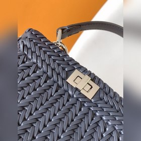 Fend Iconic Peekaboo ISeeU Mini — из и