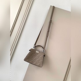 Новая коллекция peekaboo ISeeU petite：