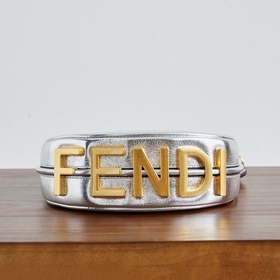 Fendigraphy Mini из кожи быка с металл