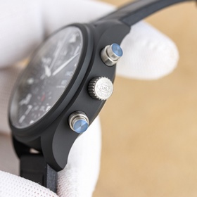 IWC Factory представляет полностью обн