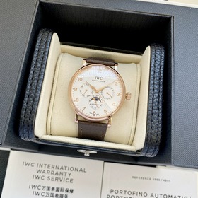 Модель IWC «Португалия» с многофункцио