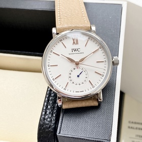 Компания IWC впервые представила модел