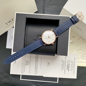 Компания IWC впервые представила модел