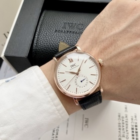 Компания IWC впервые представила модел