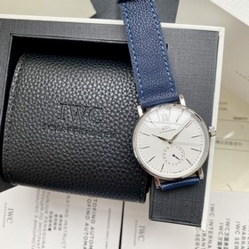 Компания IWC впервые представляет моде