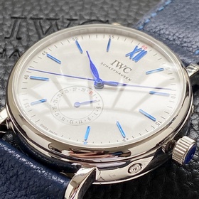 Компания IWC впервые представила модел