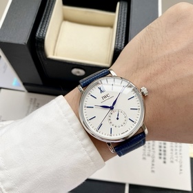 Компания IWC впервые представила модел