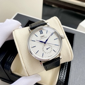 Компания IWC впервые представила модел