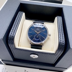 Компания IWC впервые представила модел