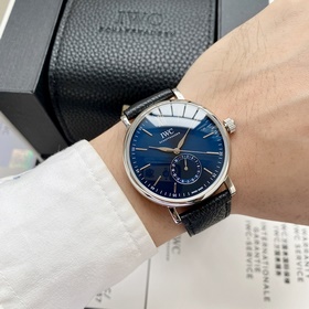 Компания IWC впервые представила модел