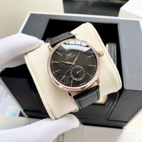 Компания IWC впервые представила модел