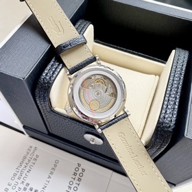 Компания IWC впервые представила модел