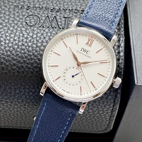 Компания IWC впервые представила модел