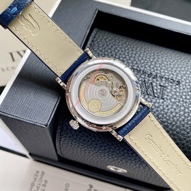 Компания IWC впервые представила модел