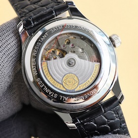 [Новинка] ： IWC, трехстрелочный дизай
