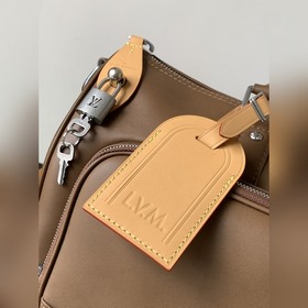 M28100 — коричневая модель из цельной 