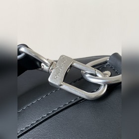 M28100 — коричневая модель из цельной 