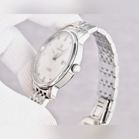 Omega： лаконичные механические часы с