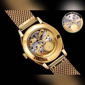 V Factory： акция «Подарок за покупку» 