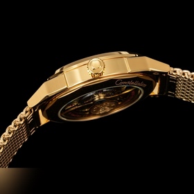 V Factory： акция «Подарок за покупку» 