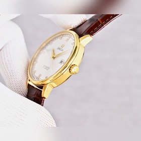 Omega： лаконичные механические часы с 