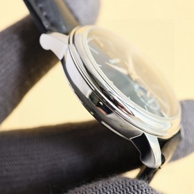 Модель «Omega Classic Moon Phase» 2026