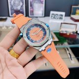 (Мужской) Audemars Piguet Royal Oak 15400 — это базовая модель серии Royal Oak, 