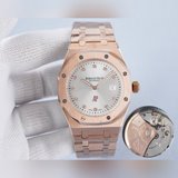 (Мужские) Новинка от Audemars Piguet - новейшая модель в линейке AP. Элегантные 