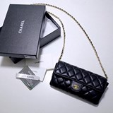 Очки и сумка из коллекции Chanel 2023. Из овечьей кожи. Можно хранить не только 