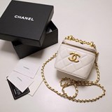 Новинки Chanel осень-зима 2023. Косметичка, небольшой чехол для хранения, оригин