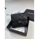 2023 Chanel Кожаный кошелек из кожи с икрой, модель из бутика Chanel, полностью 