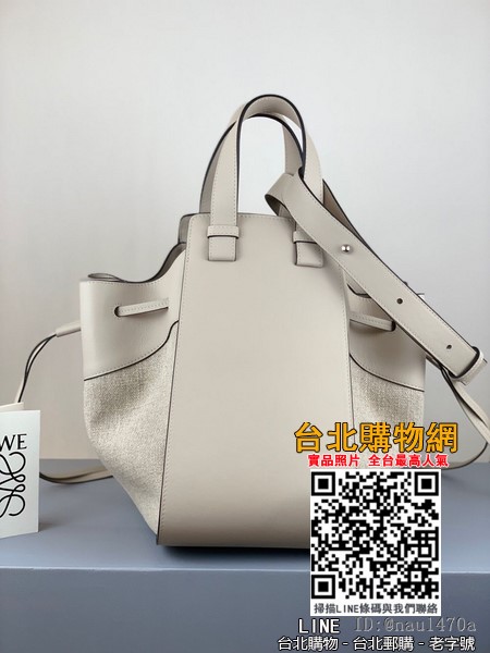 Loewe – известная марка сумок, новые модели Loewe, сумки Loewe.