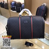 Новая модель дорожной сумки (Gucci) отличается не только прекрасным дизайном, но
