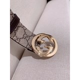 Gucci [Приятный] [Приятный] Gucci — основанная в 1921 году во Флоренции, являетс