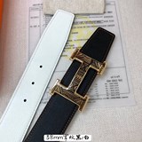 Hermes-38MM, аналогично модели Hermes, изготовлен из двухсторонней телячьей кожи