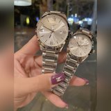 (Женская модель) Часы Longines сочетают в себе женственные материалы и динамичны