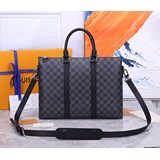 Мужской портфель Louis Vuitton. Модель： n40024. Размеры： 39*29*5 см.