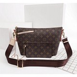Новейшая модель с подиума! Оригинальное качество boite chapeau souple.