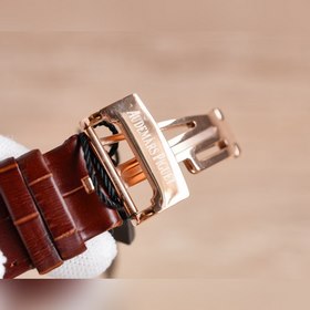 Часы Jaeger-LeCoultre Master Series отличаются функцией отображен