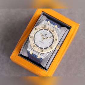 Роскошная версия, вручную инкрустированная бриллиантами, высокока