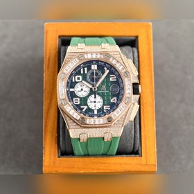Часы Audemars Piguet с кристаллами Swarovski в форме звезд - Roya