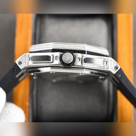 Часы Audemars Piguet с кристаллами Swarovski в форме звезд - Roya