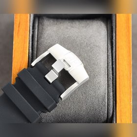 Часы Audemars Piguet с кристаллами Swarovski в форме звезд - Roya