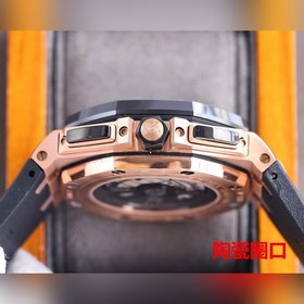 Версия с керамическим ободком Audemars Piguet Royal Oak Offshore 