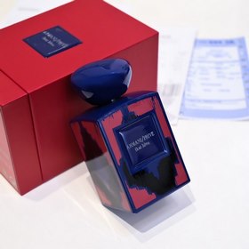 Название бренда： Armani lkat Bleu Объем： 70 мл Упаковка： коробка