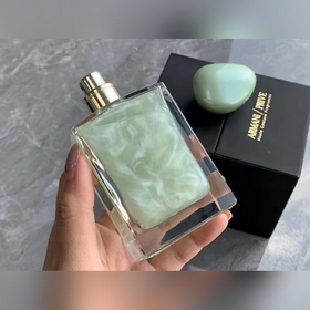 Название бренда： Armani Jade Dragon Tea Fragrance Loose Powder Об