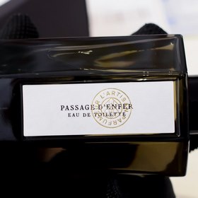 Атисен LArtisan Parfumeur Passage dEnfer Упаковка товара： полная 