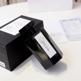 Название бренда： LArtisan Parfumeur  Voleur de Roses Упаковка то
