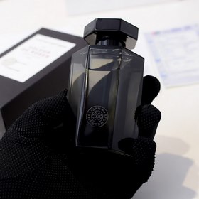 Название бренда： LArtisan Parfumeur  Voleur de Roses Упаковка то